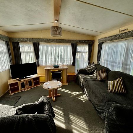 Seaview 145 - Pet Friendly, Bath And Close To Beach & Fantasy Island - Meadow Lakes Caravan & Lodge Hire Ingoldmells Exteriör bild