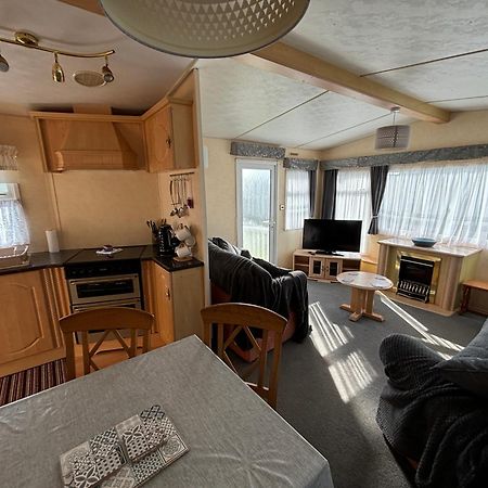 Seaview 145 - Pet Friendly, Bath And Close To Beach & Fantasy Island - Meadow Lakes Caravan & Lodge Hire Ingoldmells Exteriör bild