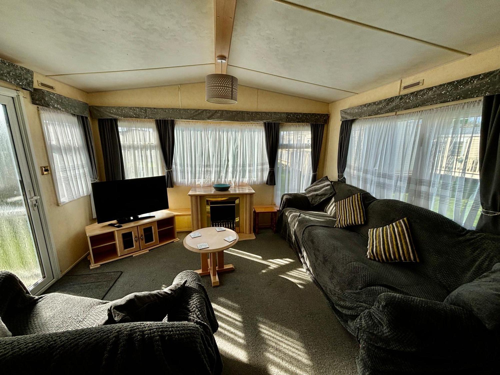 Seaview 145 - Pet Friendly, Bath And Close To Beach & Fantasy Island - Meadow Lakes Caravan & Lodge Hire Ingoldmells Exteriör bild